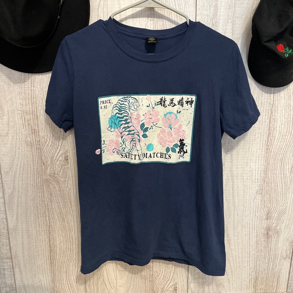 Urban Outfitters Tiger Graphic Tshirt